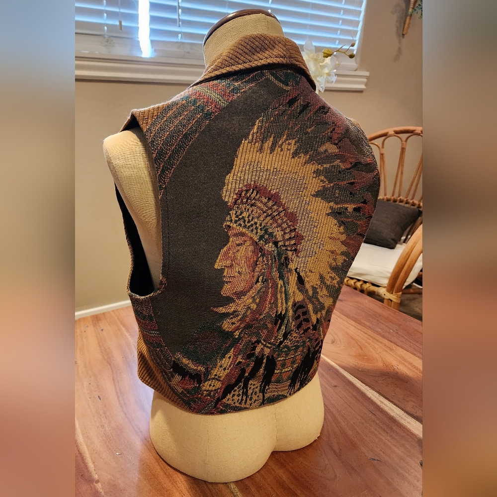 Vintage Wraps Western Vest Womens M HEADRESS INDIAN Native American Conch